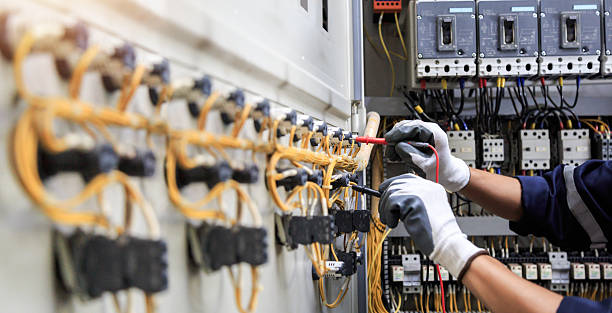 Professional Electrician technician working in Calwa, CA